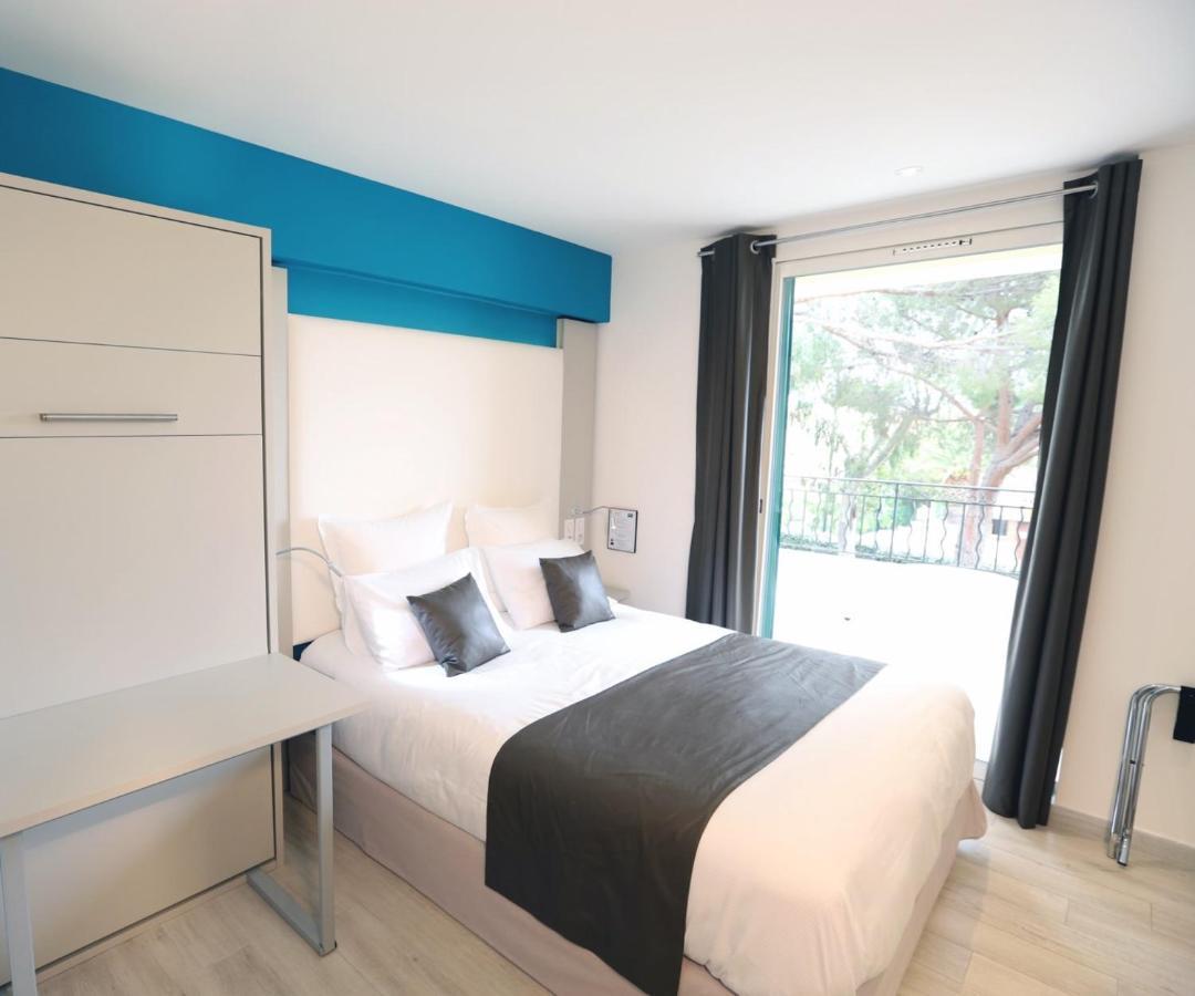 Hotel De La Plage - Hdlp Bormes-les-Mimosas Bagian luar foto