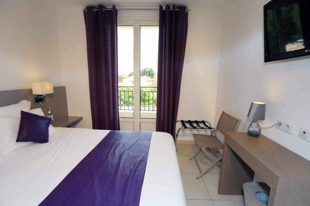 Hotel De La Plage - Hdlp Bormes-les-Mimosas Bagian luar foto