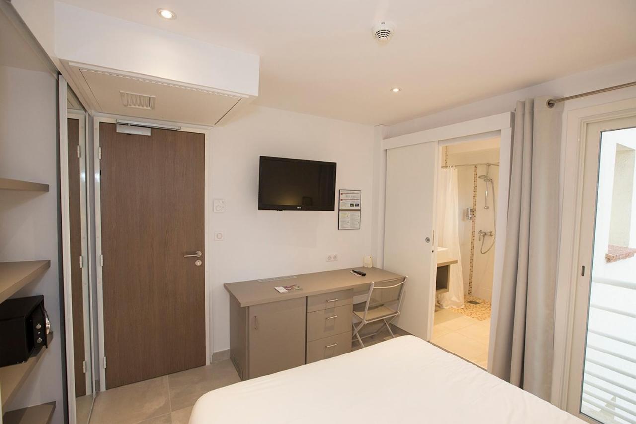 Hotel De La Plage - Hdlp Bormes-les-Mimosas Bagian luar foto