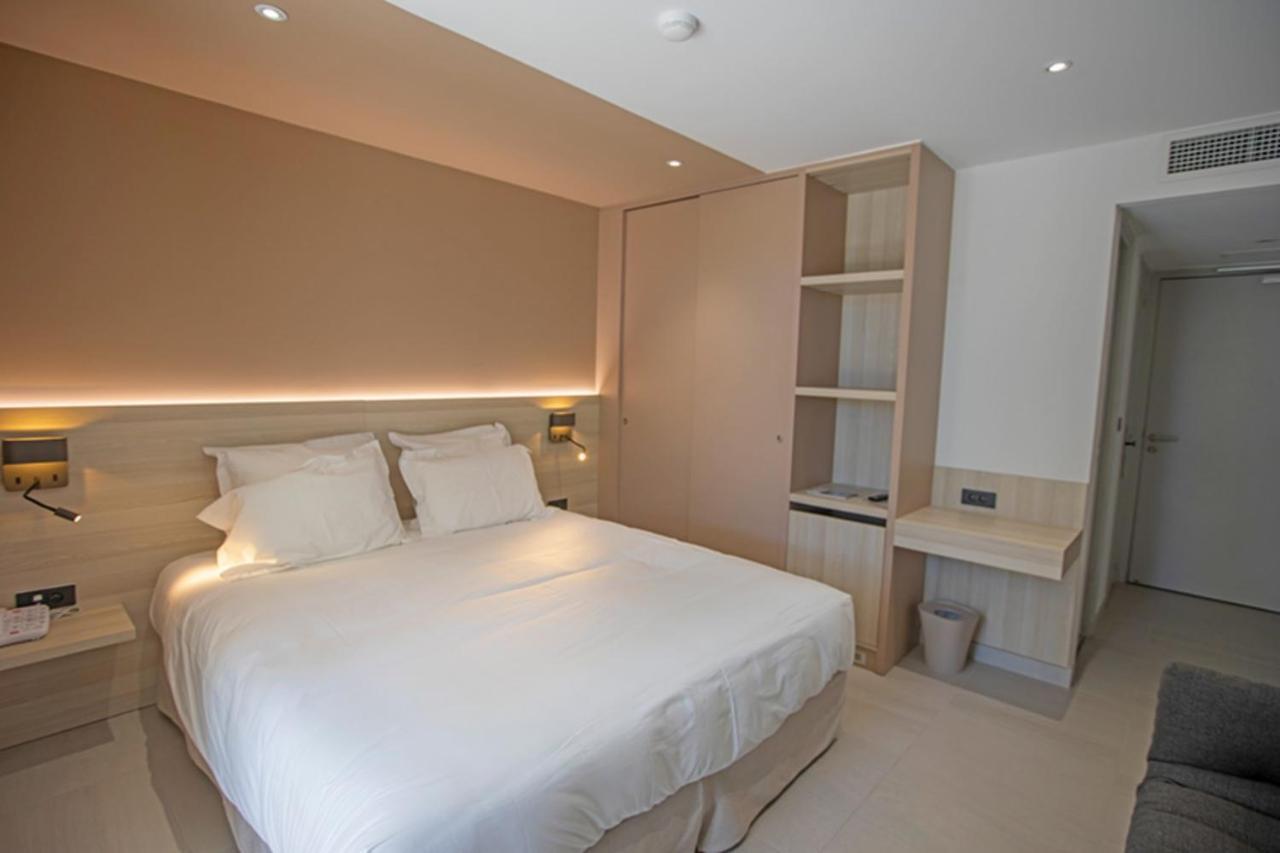 Hotel De La Plage - Hdlp Bormes-les-Mimosas Bagian luar foto