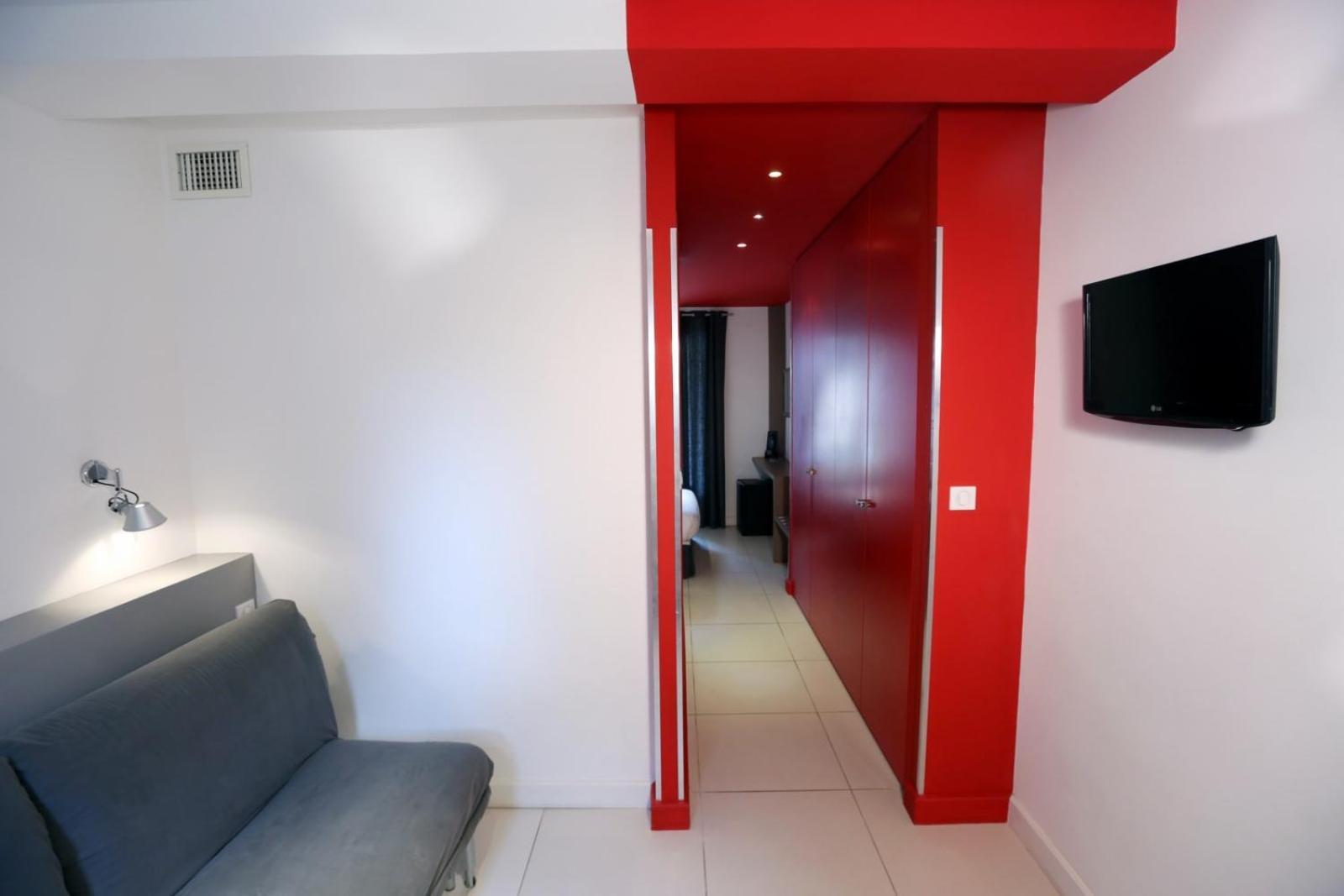 Hotel De La Plage - Hdlp Bormes-les-Mimosas Bagian luar foto